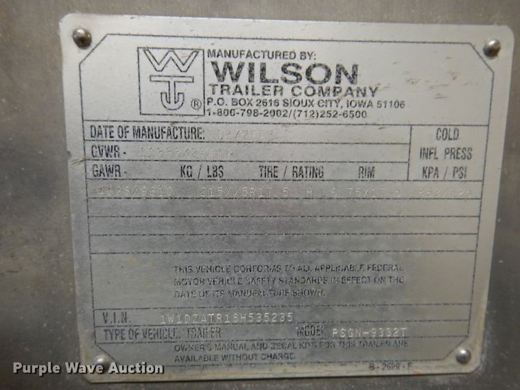 image for item JH9913 2008 Wilson PSGN-9332T  livestock trailer