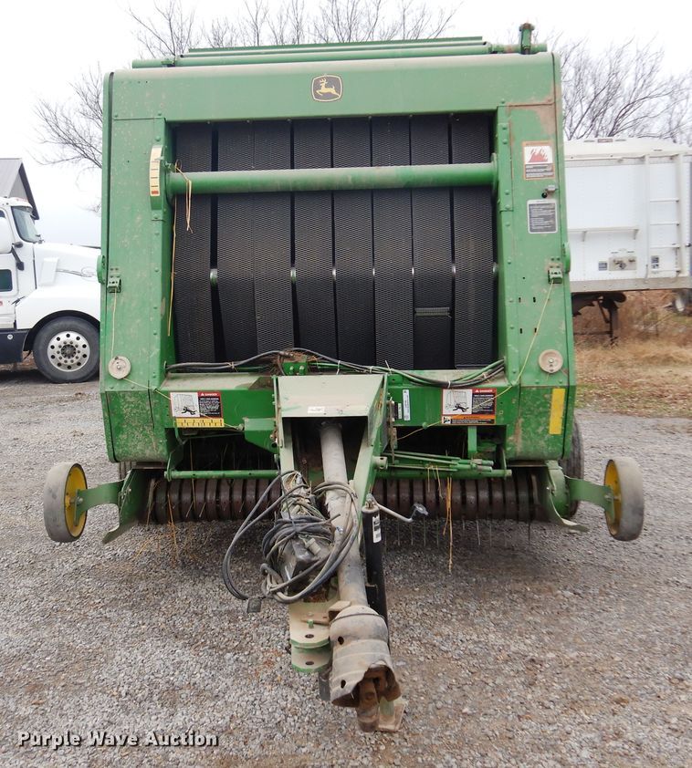 image for item JJ9746 John Deere 557  round baler
