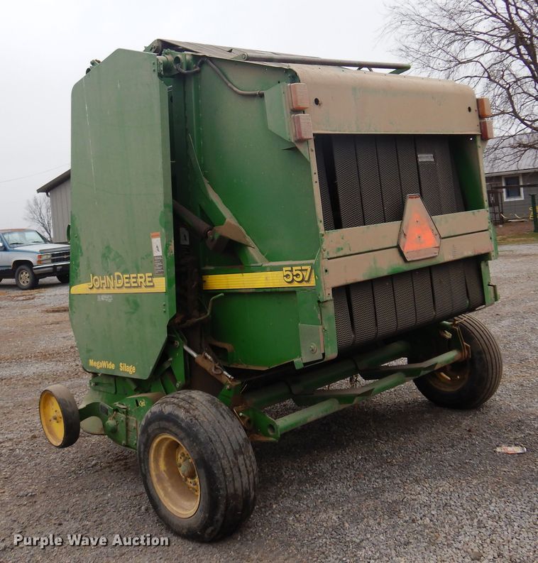 image for item JJ9746 John Deere 557  round baler