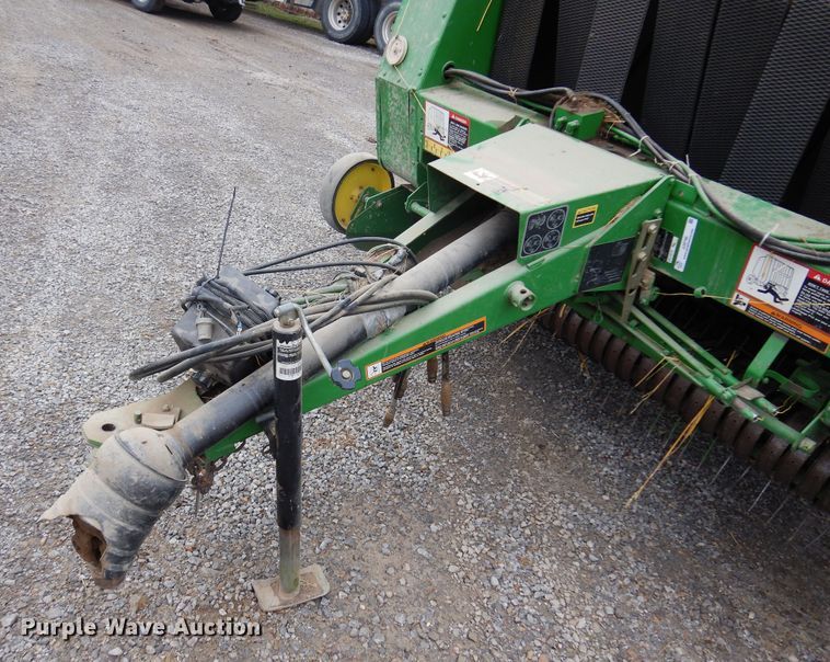 image for item JJ9746 John Deere 557  round baler