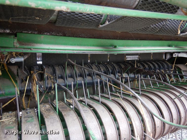 image for item JJ9746 John Deere 557  round baler