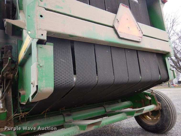image for item JJ9746 John Deere 557  round baler