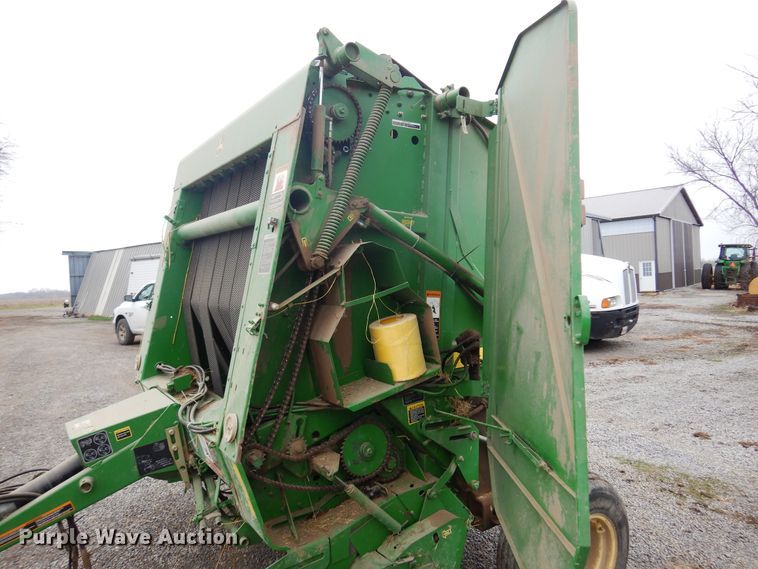 image for item JJ9746 John Deere 557  round baler