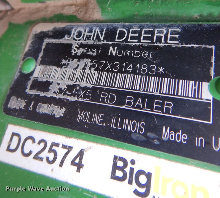 image for item JJ9746 John Deere 557  round baler