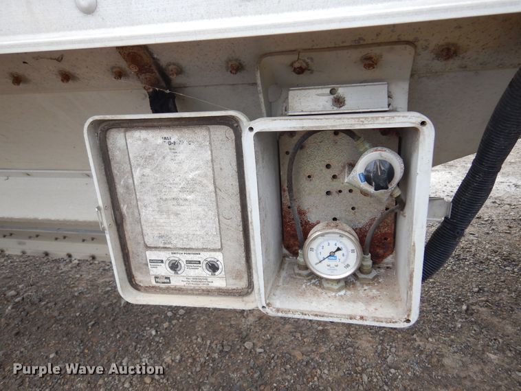 image for item JJ9748 2009 Timpte Super Hopper  grain trailer