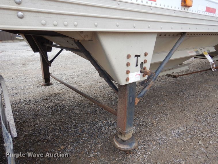 image for item JJ9748 2009 Timpte Super Hopper  grain trailer