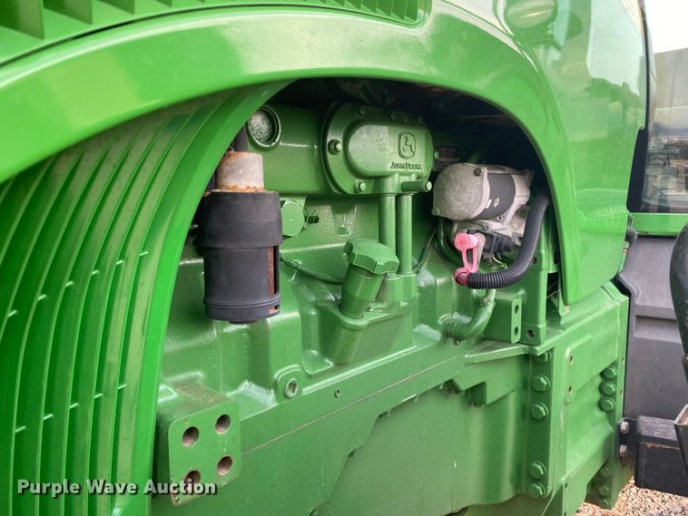 image for item JN9140 2005 John Deere 8320  MFWD tractor
