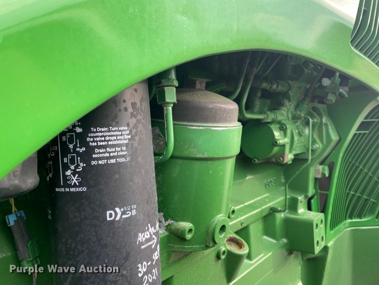 image for item JN9140 2005 John Deere 8320  MFWD tractor