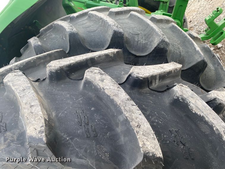 image for item JN9140 2005 John Deere 8320  MFWD tractor