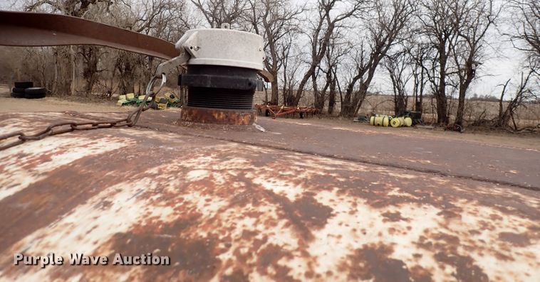 image for item JT9980 Clark  tank trailer