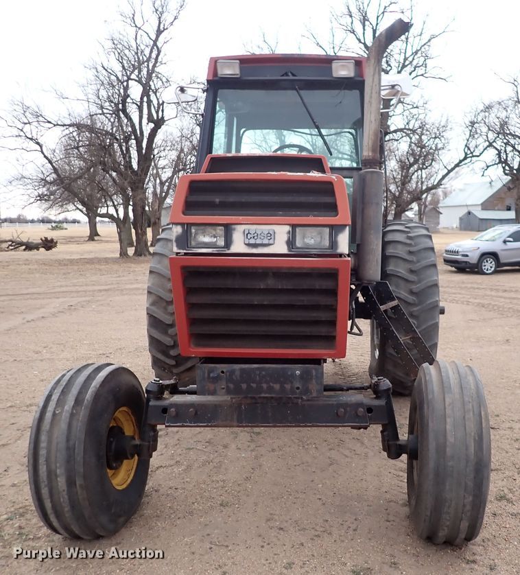 image for item JT9981 Case IH 2394  tractor