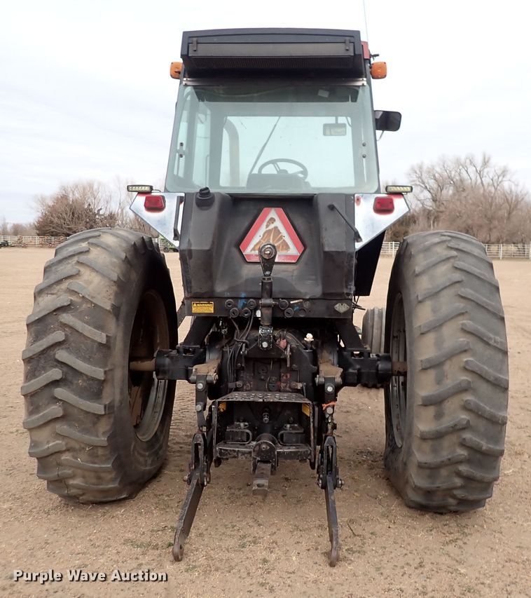 image for item JT9981 Case IH 2394  tractor