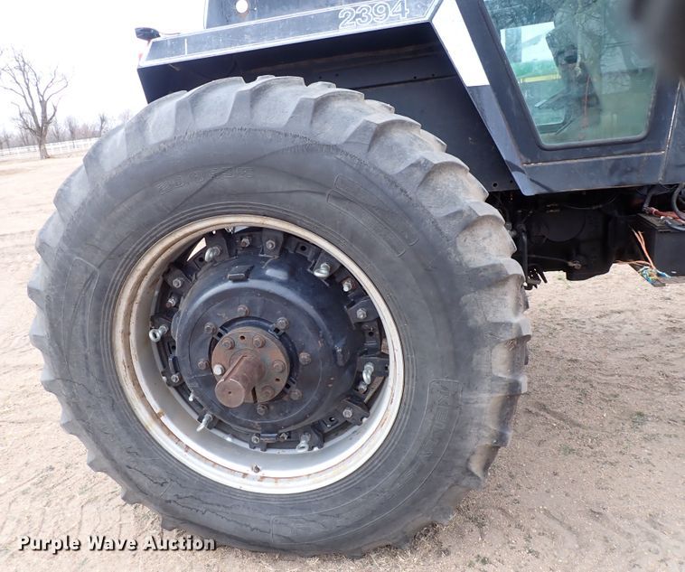 image for item JT9981 Case IH 2394  tractor