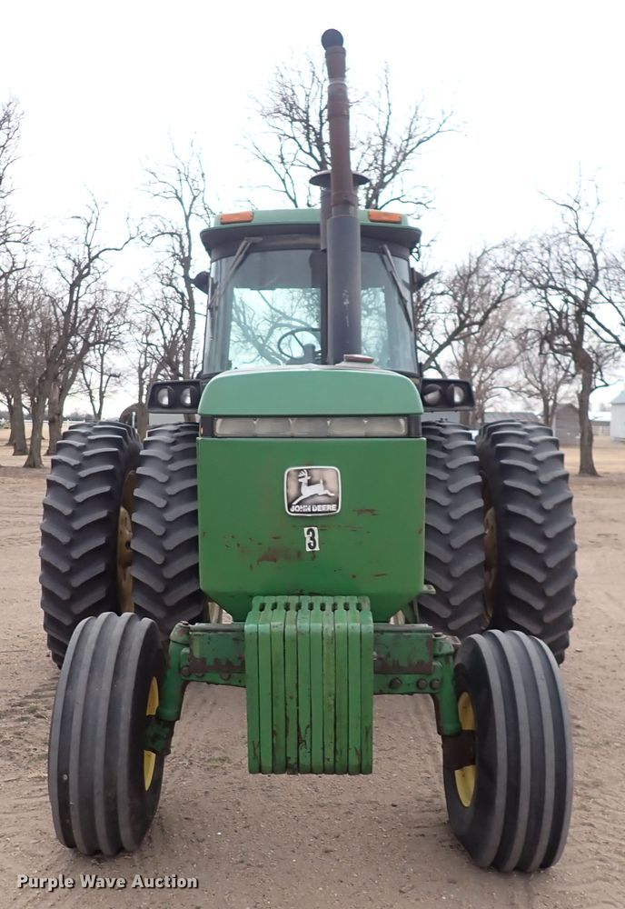 image for item JT9982 1984 John Deere 4850  tractor