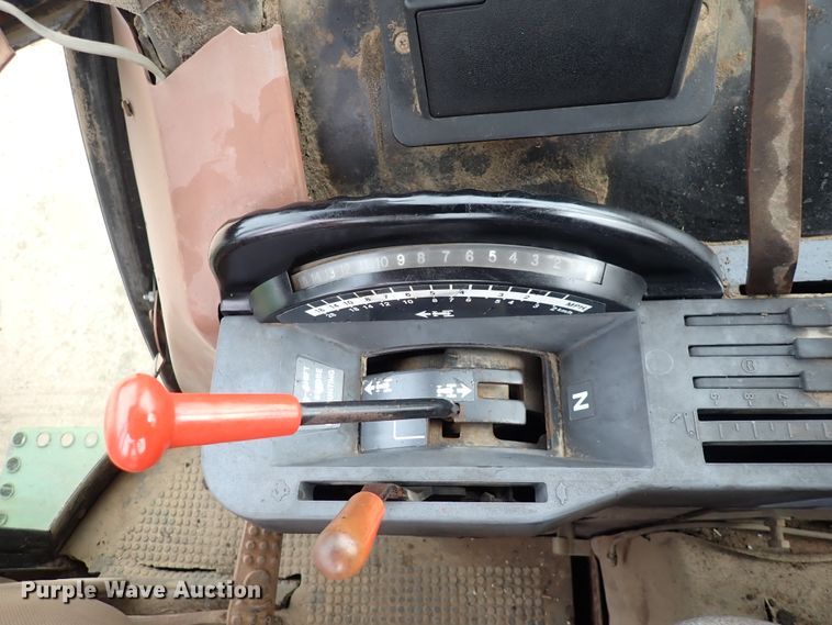 image for item JT9982 1984 John Deere 4850  tractor