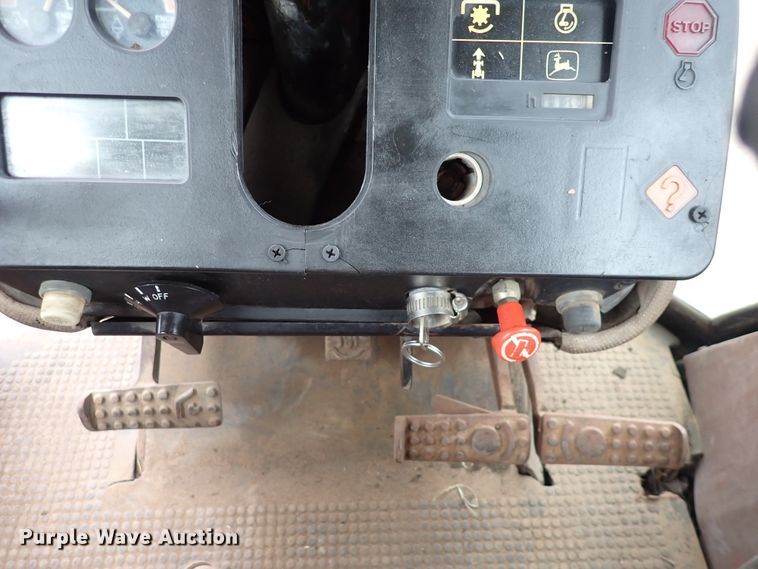 image for item JT9982 1984 John Deere 4850  tractor