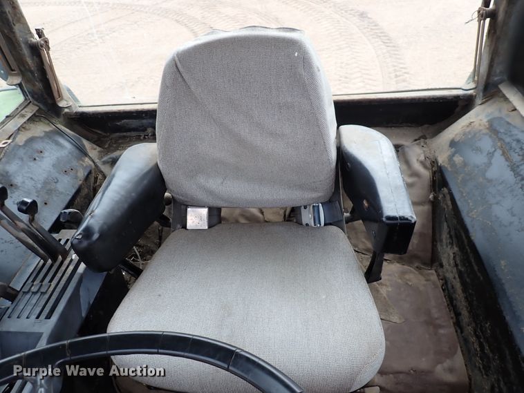 image for item JT9982 1984 John Deere 4850  tractor