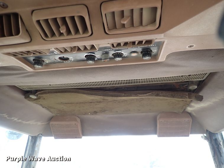 image for item JT9982 1984 John Deere 4850  tractor