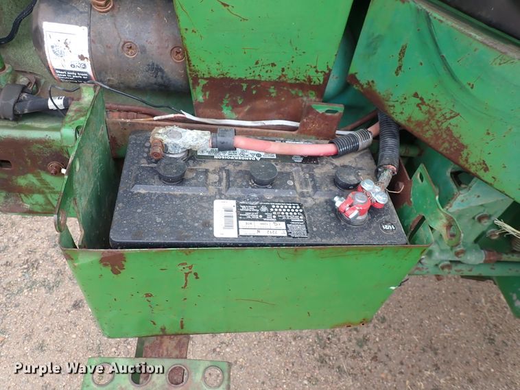 image for item JT9982 1984 John Deere 4850  tractor