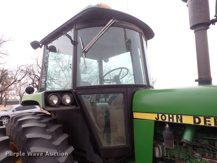 image for item JT9982 1984 John Deere 4850  tractor