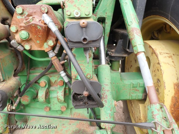 image for item JT9982 1984 John Deere 4850  tractor