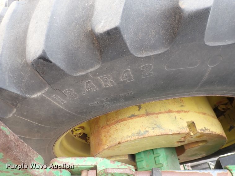 image for item JT9982 1984 John Deere 4850  tractor