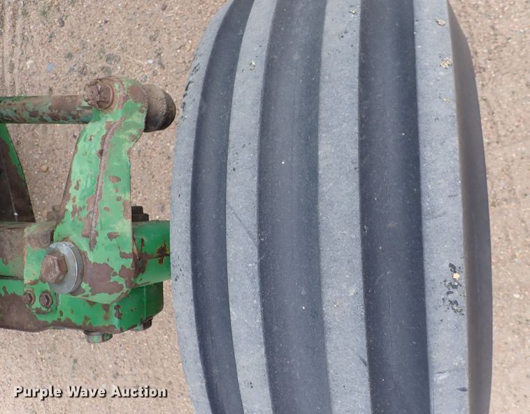 image for item JT9982 1984 John Deere 4850  tractor