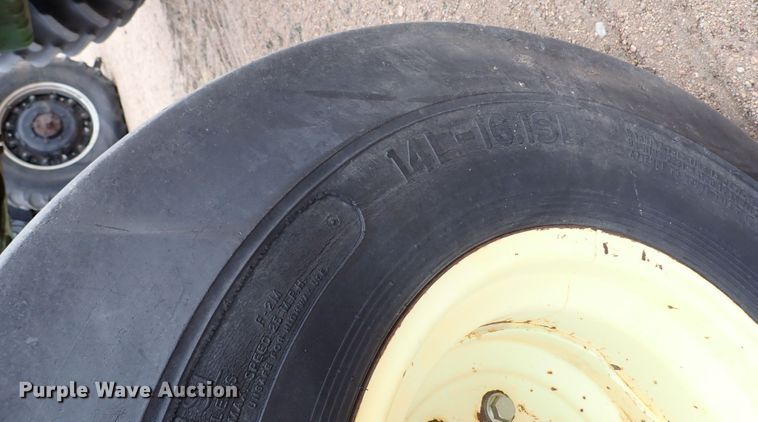 image for item JT9982 1984 John Deere 4850  tractor