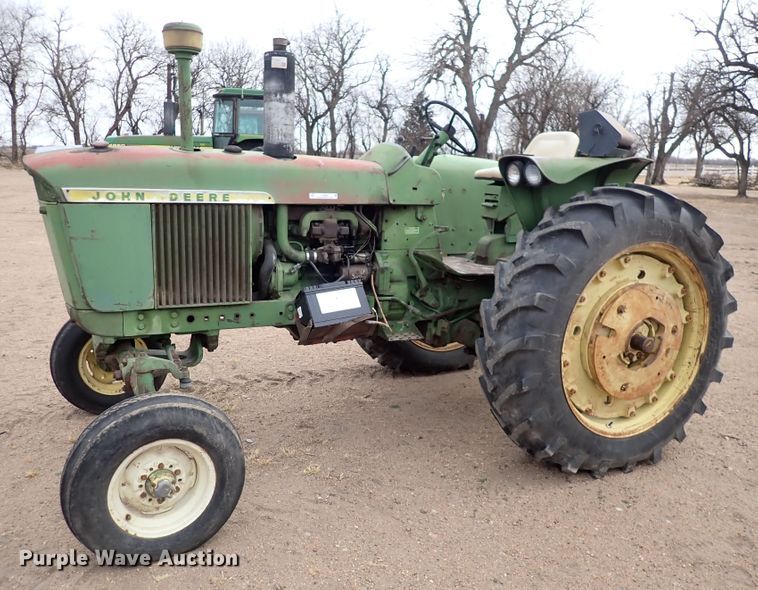 image for item JT9984 1964 John Deere 3020  tractor