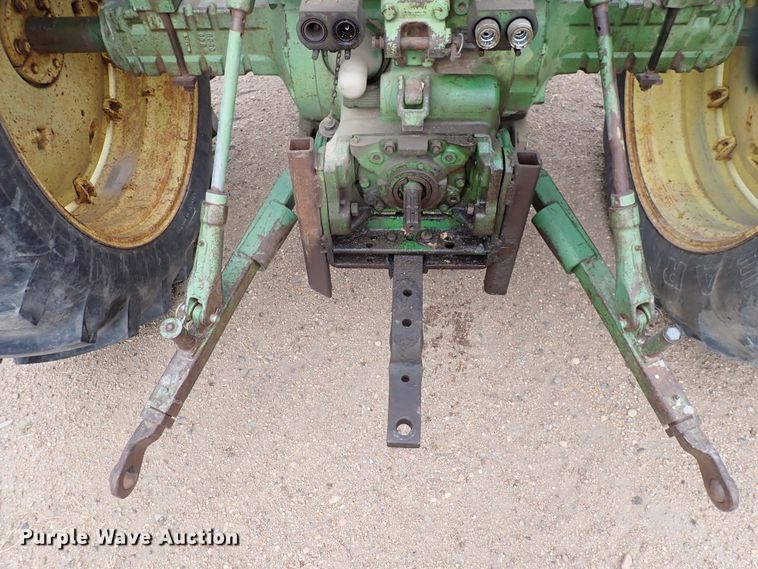 image for item JT9984 1964 John Deere 3020  tractor