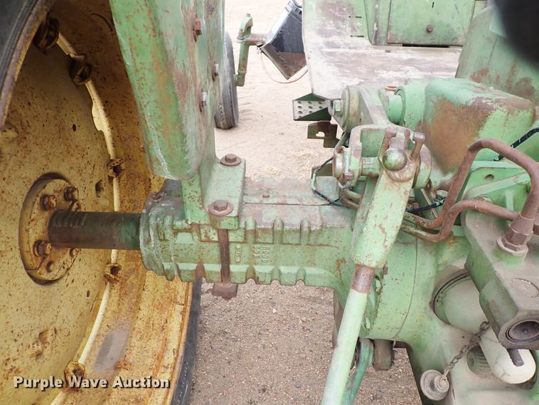 image for item JT9984 1964 John Deere 3020  tractor