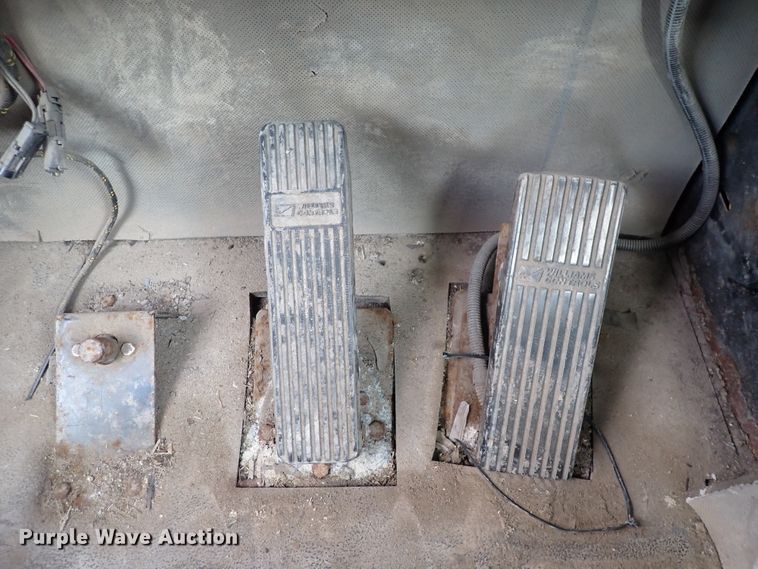 image for item JT9986 Case IH FLX3300B  spreader