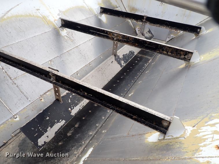 image for item JT9986 Case IH FLX3300B  spreader