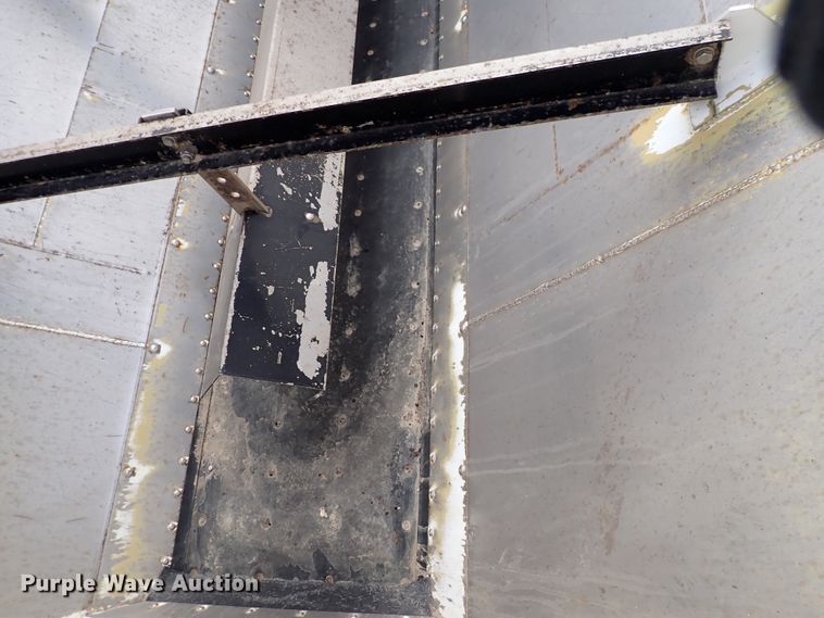 image for item JT9986 Case IH FLX3300B  spreader