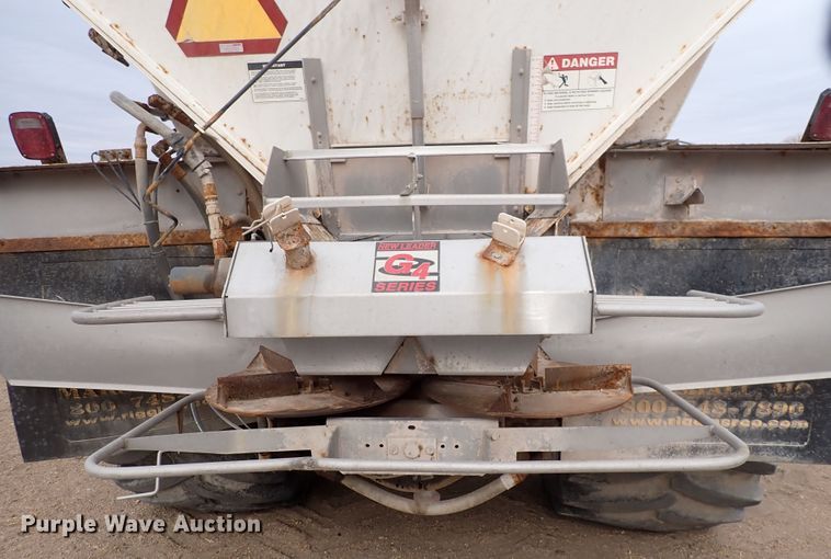 image for item JT9986 Case IH FLX3300B  spreader