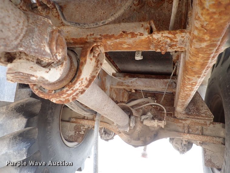 image for item JT9986 Case IH FLX3300B  spreader