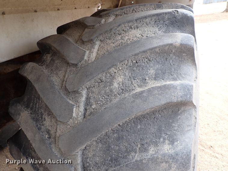 image for item JT9986 Case IH FLX3300B  spreader