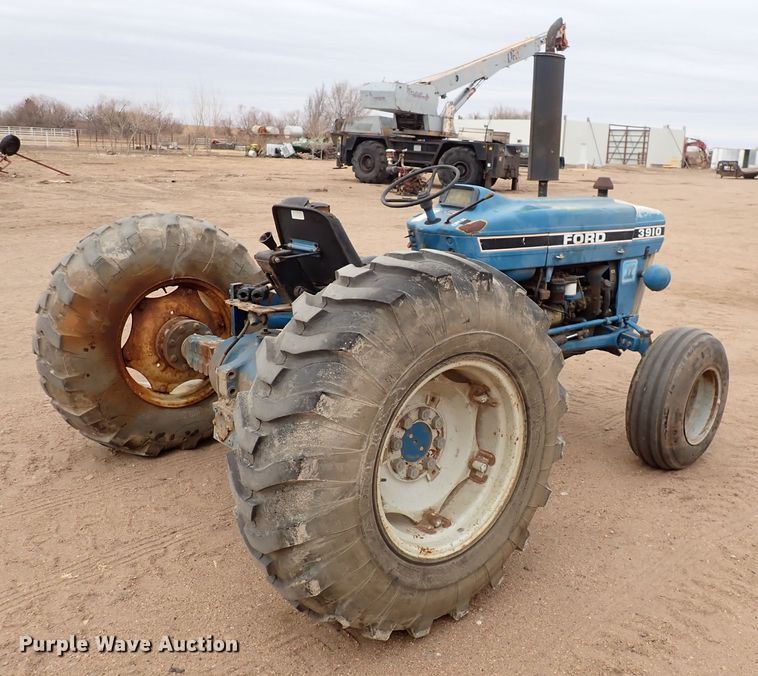 image for item JT9989 Ford 3910  tractor