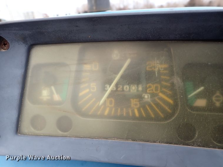 image for item JT9989 Ford 3910  tractor