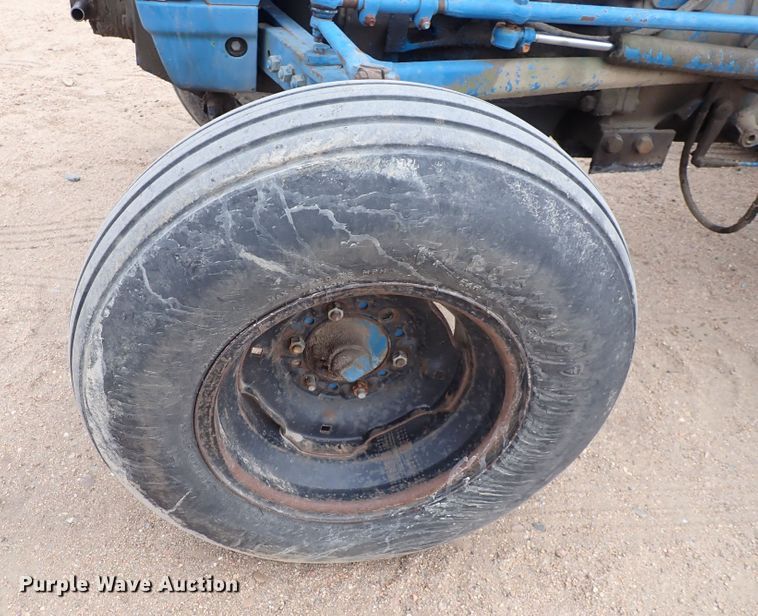 image for item JT9989 Ford 3910  tractor