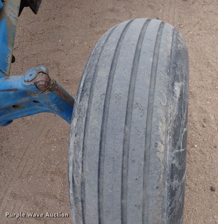 image for item JT9989 Ford 3910  tractor