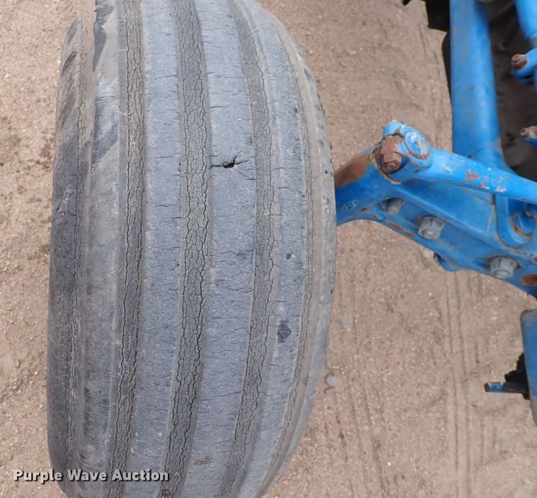 image for item JT9989 Ford 3910  tractor