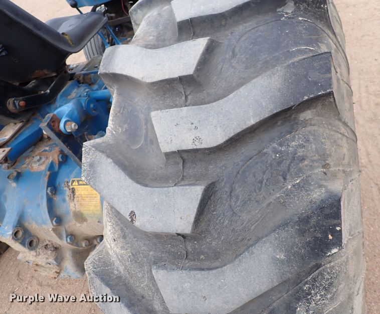 image for item JT9989 Ford 3910  tractor