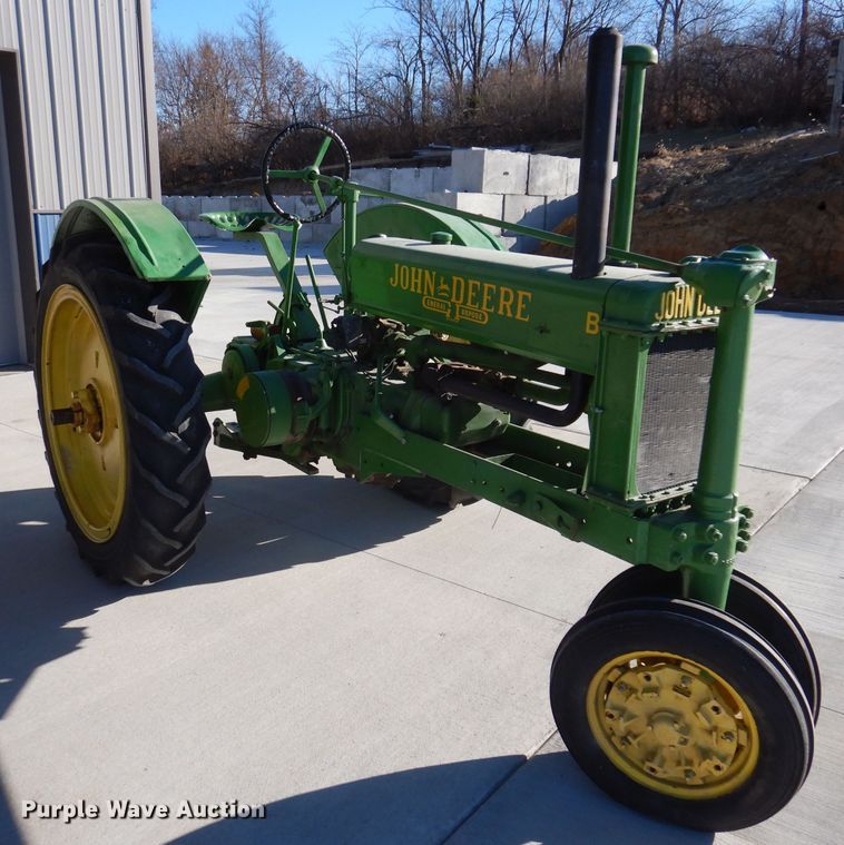 image for item KH9051 1938 John Deere B  tractor