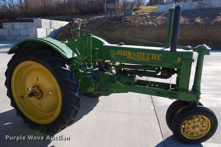 image for item KH9051 1938 John Deere B  tractor