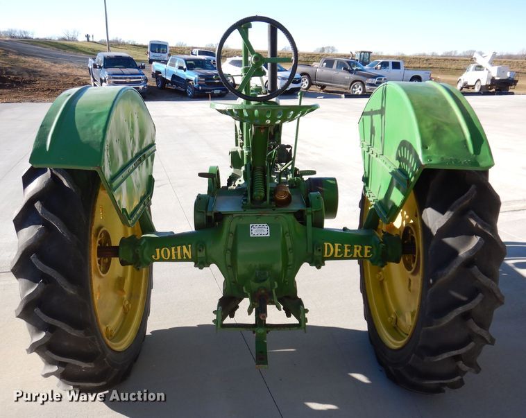 image for item KH9051 1938 John Deere B  tractor