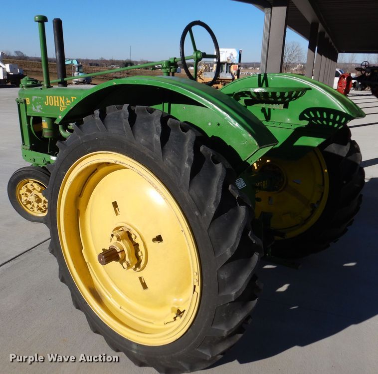 image for item KH9051 1938 John Deere B  tractor