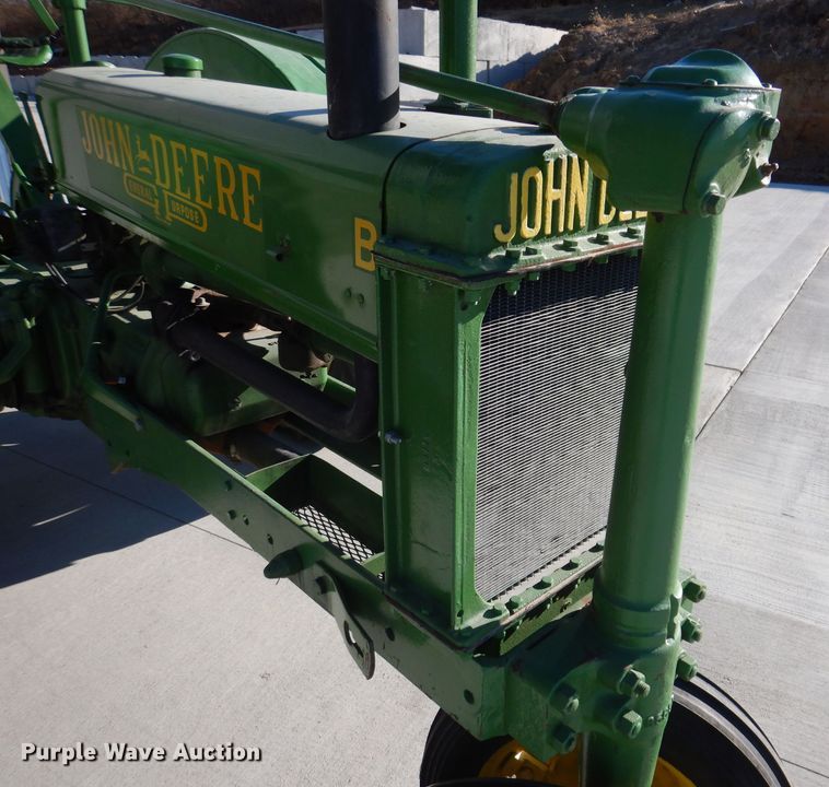 image for item KH9051 1938 John Deere B  tractor