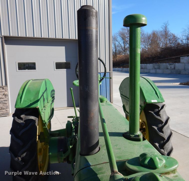 image for item KH9051 1938 John Deere B  tractor