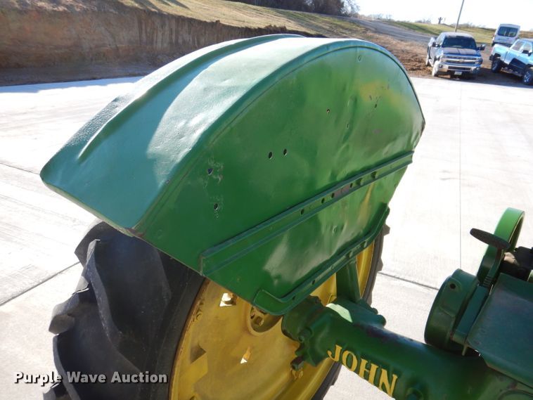 image for item KH9051 1938 John Deere B  tractor